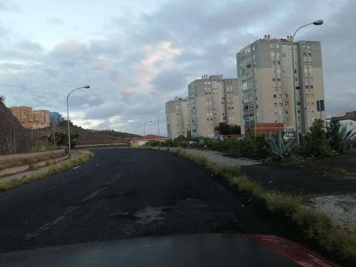 Muchas farolas del alumbrado público están averiadas (Foto TA)